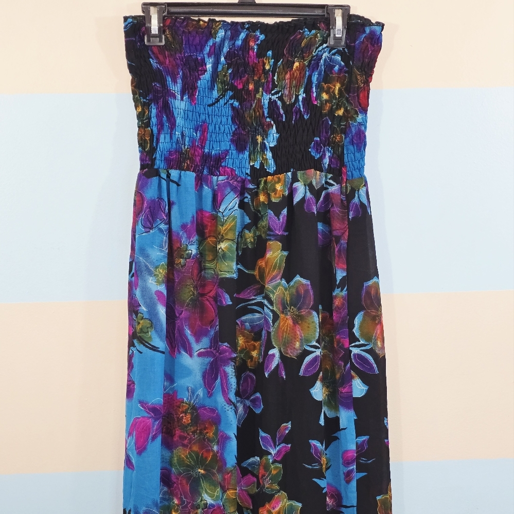 Fun & Flirt Tropical Floral Maxi Dress - Blue and Black - Picture 5 of 6